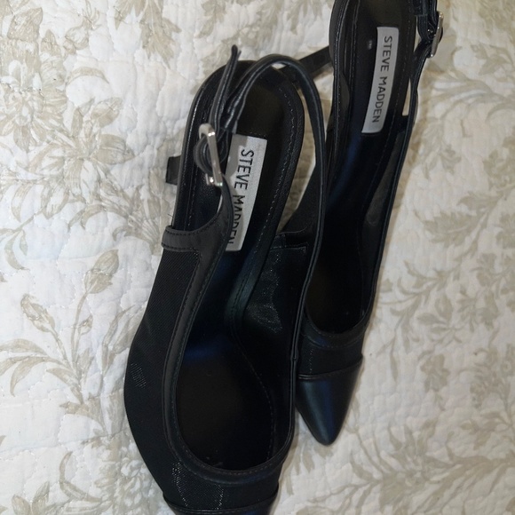 Steve Madden Leisl Pump - Picture 2 of 7